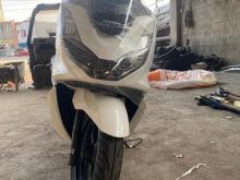 https://riyasewana.com/uploads/honda-pcx-160-1918321119845.jpg