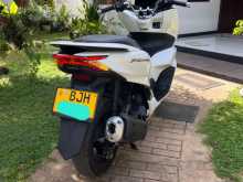 Honda PCX 160 2022 Motorbike