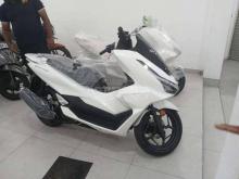 https://riyasewana.com/uploads/honda-pcx-160-20105414458221.jpg
