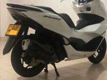 https://riyasewana.com/uploads/honda-pcx-160-21005401035.jpg
