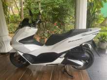 https://riyasewana.com/uploads/honda-pcx-160-2119433913074.jpg