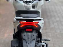 https://riyasewana.com/uploads/honda-pcx-160-2123201013242.jpg