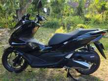 https://riyasewana.com/uploads/honda-pcx-160-21755114173.jpg