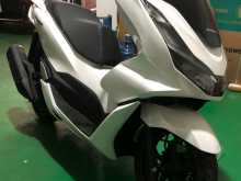 https://riyasewana.com/uploads/honda-pcx-160-21948321782.jpg
