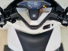https://riyasewana.com/uploads/honda-pcx-160-2311282213344.jpg