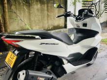 https://riyasewana.com/uploads/honda-pcx-160-2312474324301.jpg