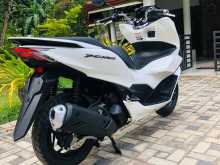 https://riyasewana.com/uploads/honda-pcx-160-2321261313622.jpg