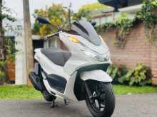 Honda PCX 160 2023 Motorbike