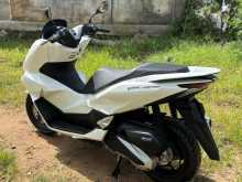 https://riyasewana.com/uploads/honda-pcx-160-2410121713214.jpg