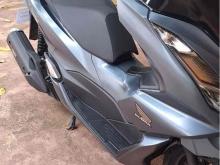 https://riyasewana.com/uploads/honda-pcx-160-2411541324252.jpg