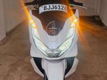 https://riyasewana.com/uploads/honda-pcx-160-24710191395139.jpg