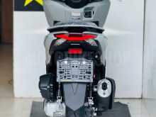 https://riyasewana.com/uploads/honda-pcx-160-2510282413594.jpg
