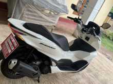 https://riyasewana.com/uploads/honda-pcx-160-2515314822113.jpg