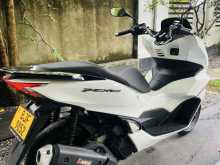 https://riyasewana.com/uploads/honda-pcx-160-289253022372.jpg