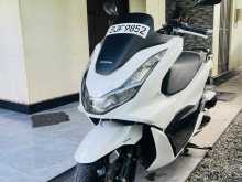 Honda PCX 160 2024 Motorbike
