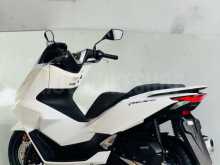 https://riyasewana.com/uploads/honda-pcx-160-3014223213714.jpg