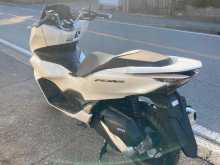 https://riyasewana.com/uploads/honda-pcx-160-3015532122243.jpg