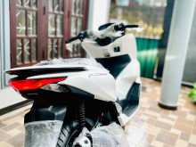 https://riyasewana.com/uploads/honda-pcx-160-3117443022762.jpg