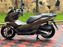 https://riyasewana.com/uploads/honda-pcx-160-410493522763.jpg