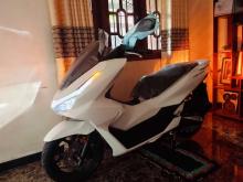 https://riyasewana.com/uploads/honda-pcx-160-4852346124.jpg