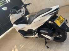 https://riyasewana.com/uploads/honda-pcx-160-510492622613.jpg