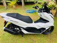 https://riyasewana.com/uploads/honda-pcx-160-512092113643.jpg
