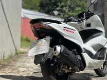 https://riyasewana.com/uploads/honda-pcx-160-519473122012.jpg