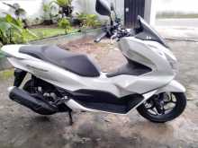 Honda PCX 160 2022 Motorbike