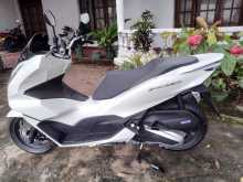 https://riyasewana.com/uploads/honda-pcx-160-520012722612.jpg