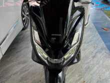 https://riyasewana.com/uploads/honda-pcx-160-712151522813.jpg