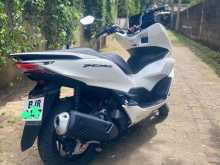 https://riyasewana.com/uploads/honda-pcx-160-716160722042.jpg