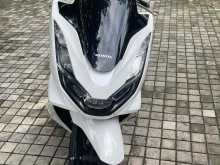 https://riyasewana.com/uploads/honda-pcx-160-76404922862.jpg