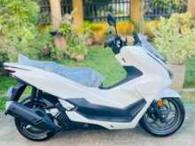 https://riyasewana.com/uploads/honda-pcx-160-78560413973.jpg