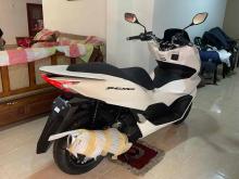 https://riyasewana.com/uploads/honda-pcx-160-810401224492.jpg