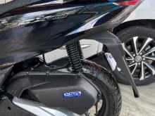 https://riyasewana.com/uploads/honda-pcx-160-916453222362.jpg