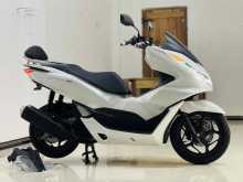 https://riyasewana.com/uploads/honda-pcx-160cc-1612040722162.jpg