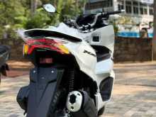 https://riyasewana.com/uploads/honda-pcx-160cc-25819404463.jpg