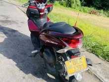 https://riyasewana.com/uploads/honda-pcx-2015-159191422811.jpg