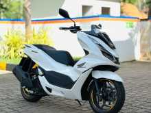 Honda PCX 2024 Motorbike