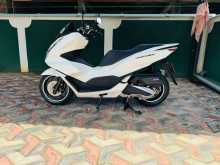 Honda PCX 2024 Motorbike