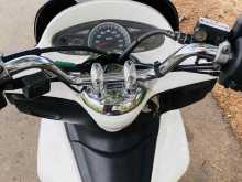 https://riyasewana.com/uploads/honda-pcx-2212415922703.jpg
