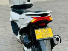 https://riyasewana.com/uploads/honda-pcx-2219405422722.jpg