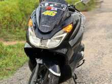 Honda PCX 2017 Motorbike