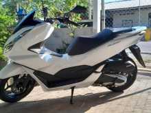 Honda PCX 2025 Motorbike
