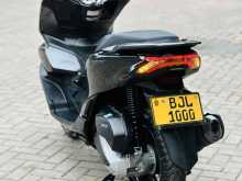 https://riyasewana.com/uploads/honda-pcx-2415471522342.jpg