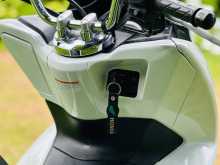 https://riyasewana.com/uploads/honda-pcx-248525213034.jpg