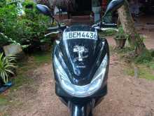 Honda Pcx 2015 Motorbike