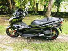 https://riyasewana.com/uploads/honda-pcx-313460213192.jpg