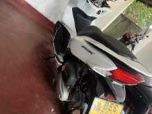 https://riyasewana.com/uploads/honda-pcx-314282022423.jpg