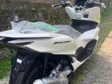 Honda PCX 2024 Motorbike